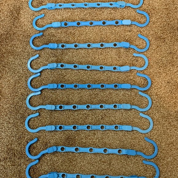 5 Holes Space Saver blue Hangers